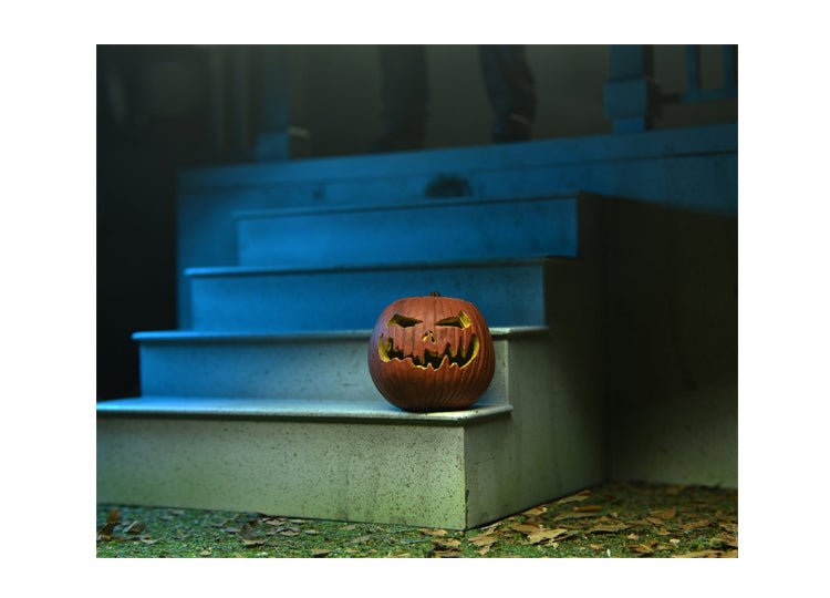 NECA Michael Myers Halloween Ends Ultimate 7” Figure – Halloween Horror Collectible - JP's Horror