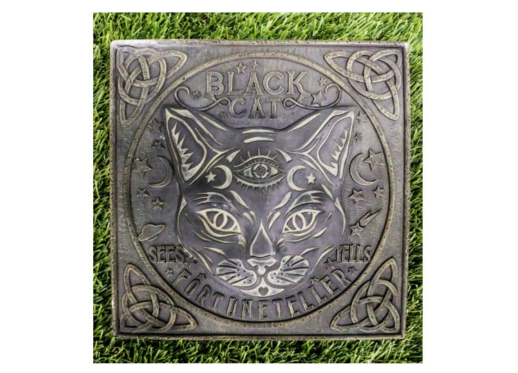 Black Cat Stepping Stone - JP's Horror