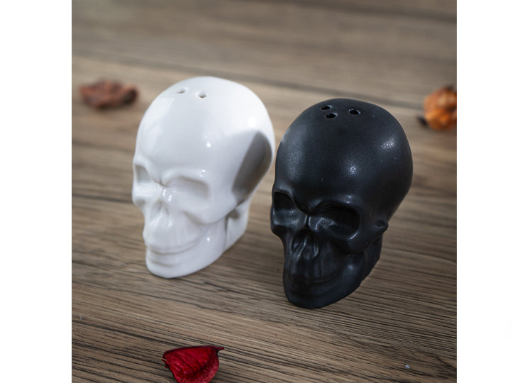 Black & White Skulls Salt and Pepper Shakers 6 - JPs Horror Collection